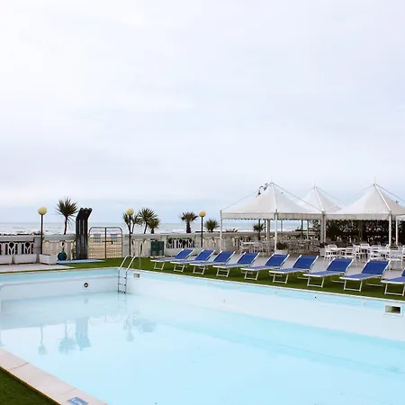 Marina מלון דירות לידו די ג'סולו