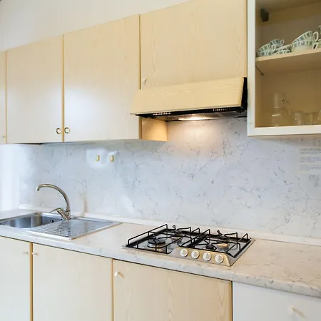 Marina מלון דירות 3*