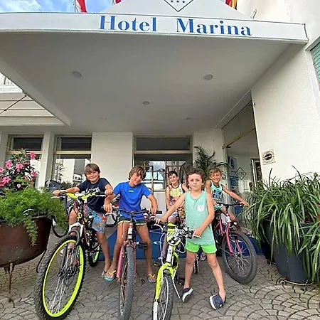Marina 3*