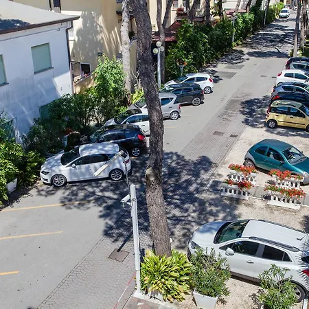 Marina מלון דירות לידו די ג'סולו